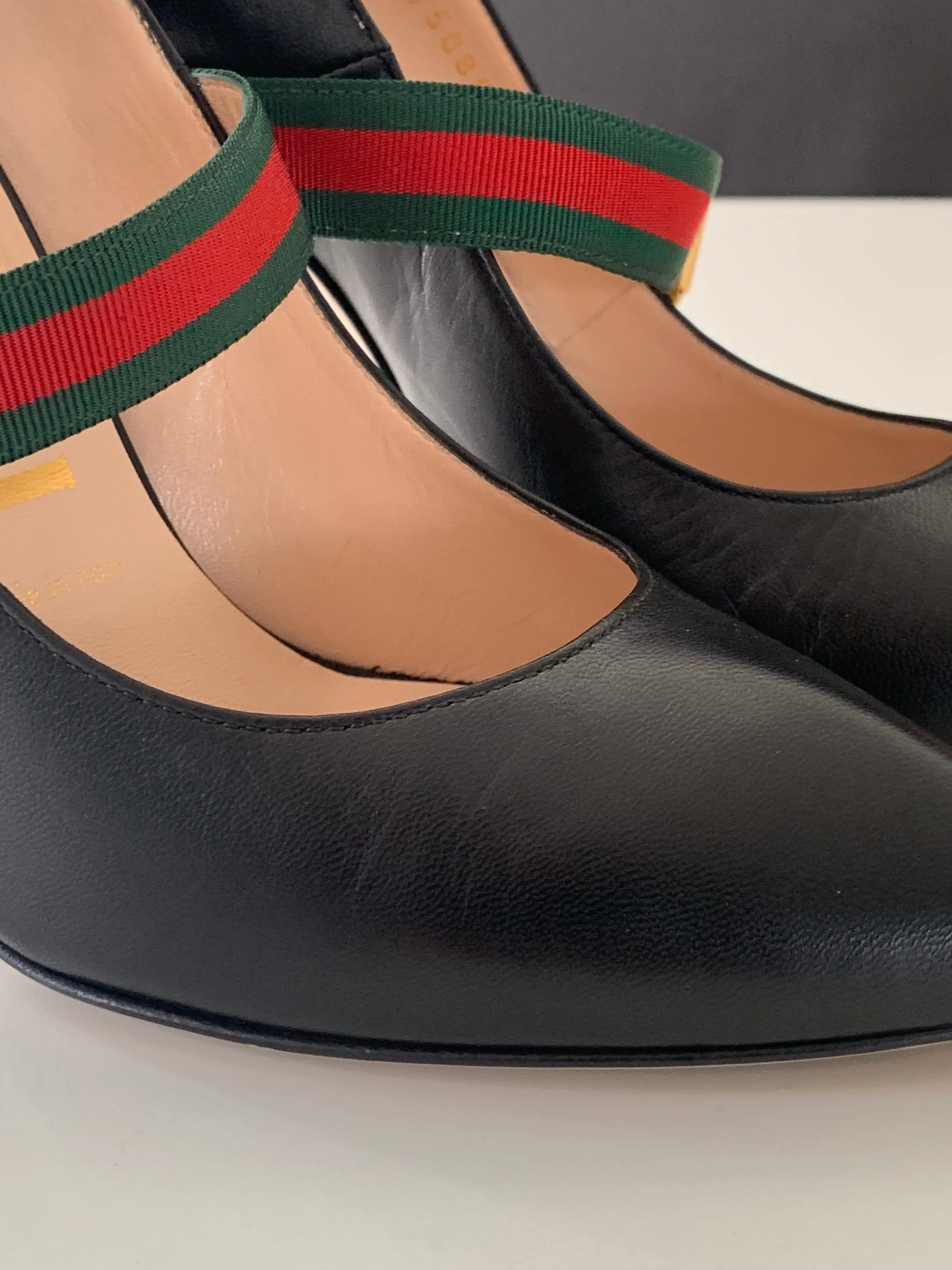 <b>GUCCI </b> <br>Malaga Kid Sylvie High Heel Pumps 37