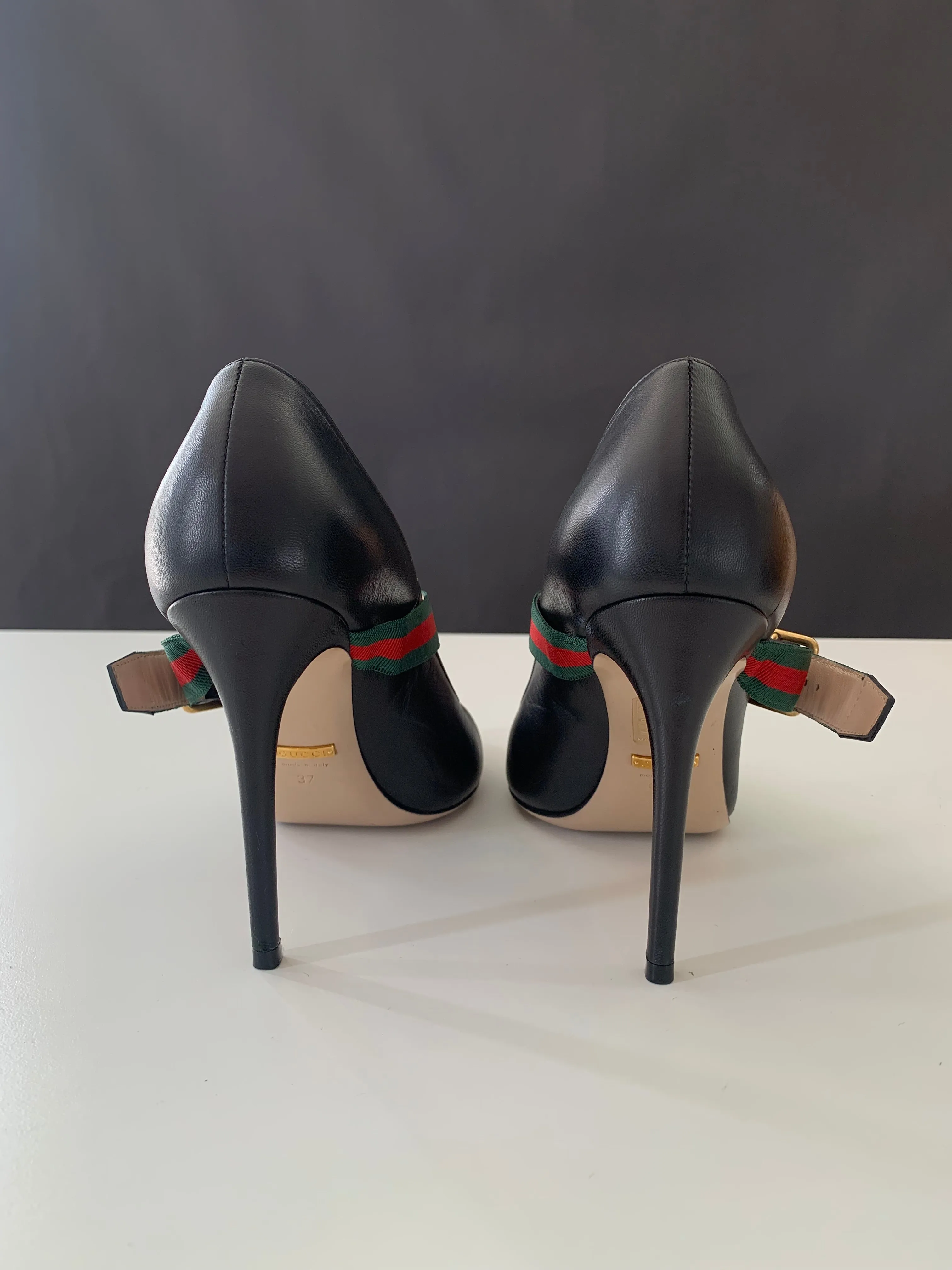 <b>GUCCI </b> <br>Malaga Kid Sylvie High Heel Pumps 37