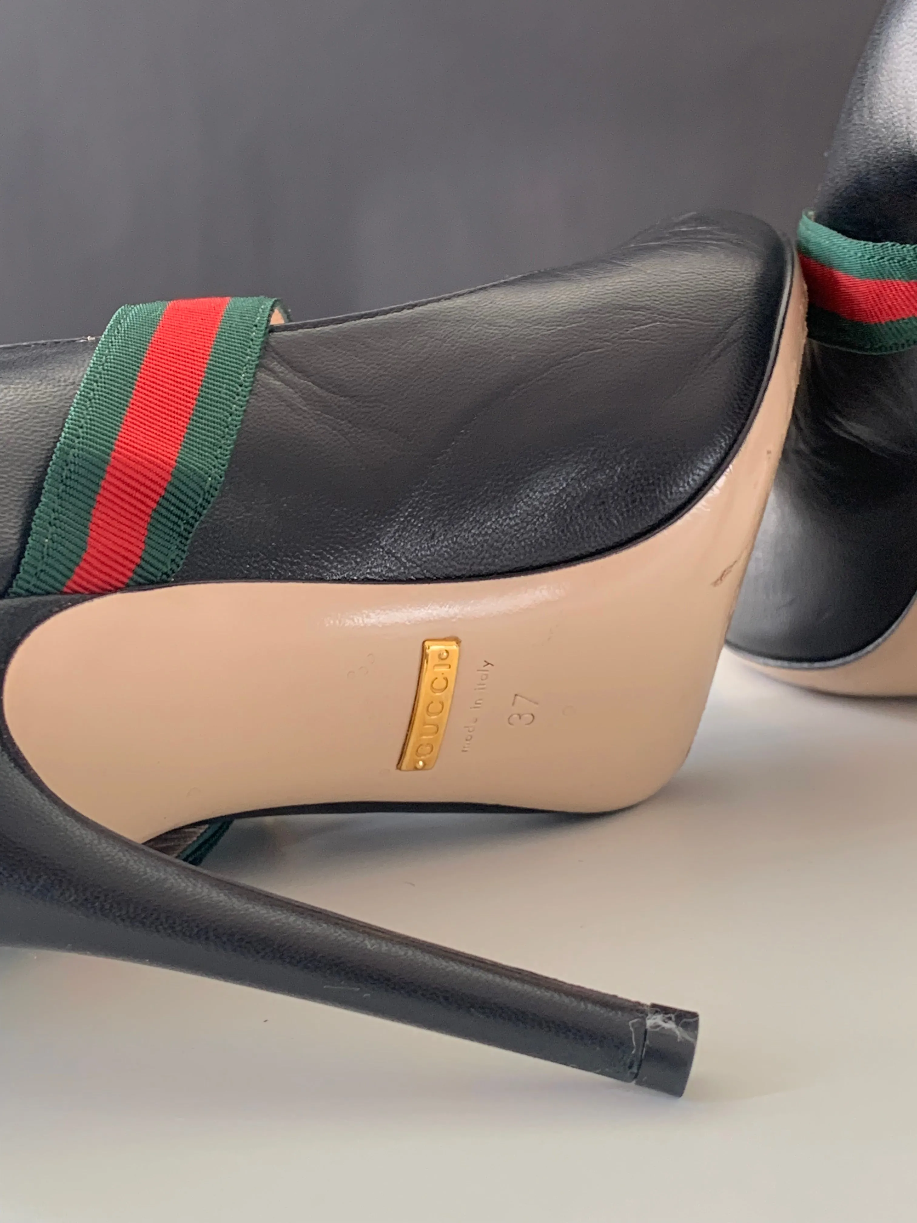 <b>GUCCI </b> <br>Malaga Kid Sylvie High Heel Pumps 37