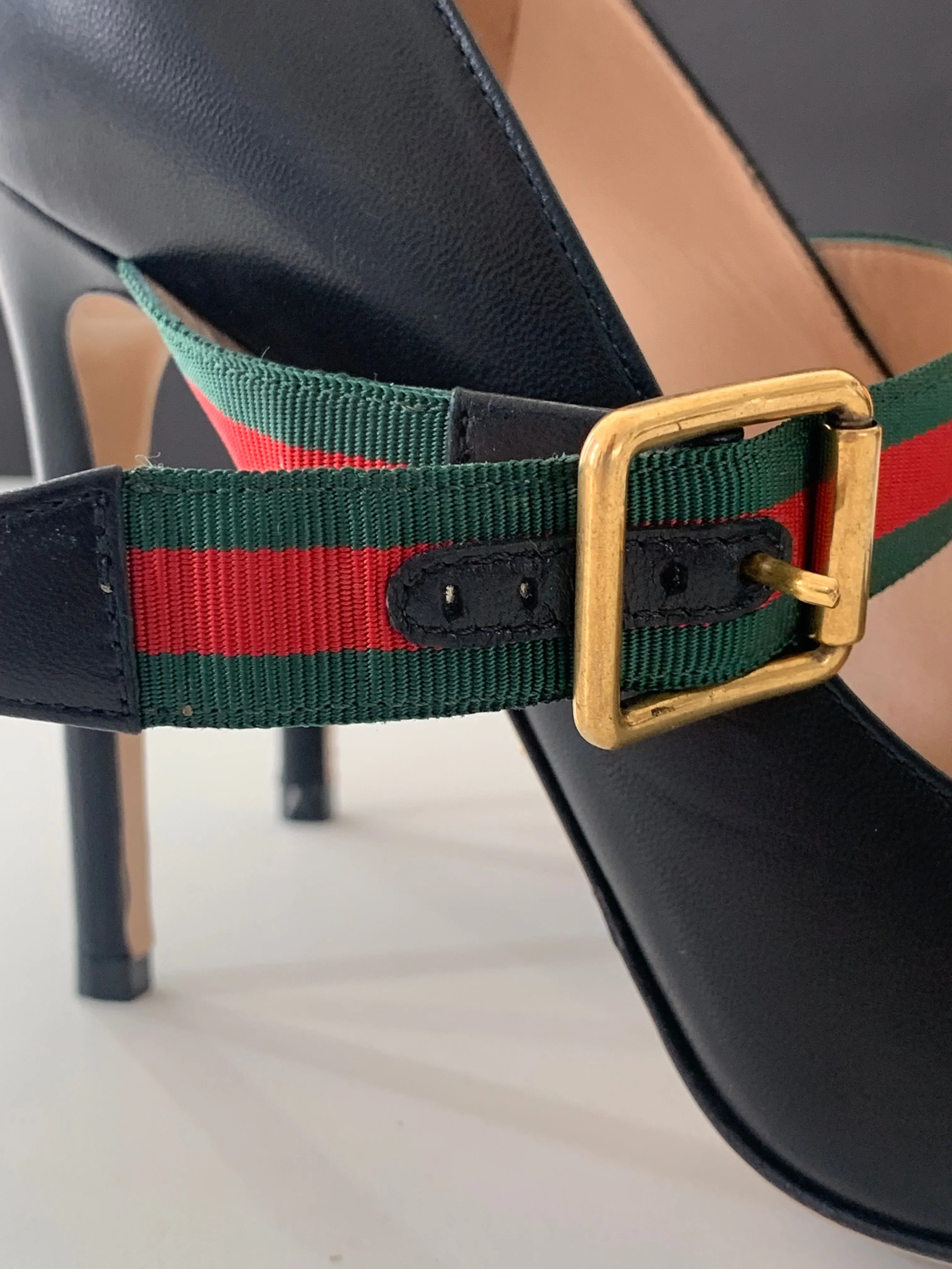 <b>GUCCI </b> <br>Malaga Kid Sylvie High Heel Pumps 37
