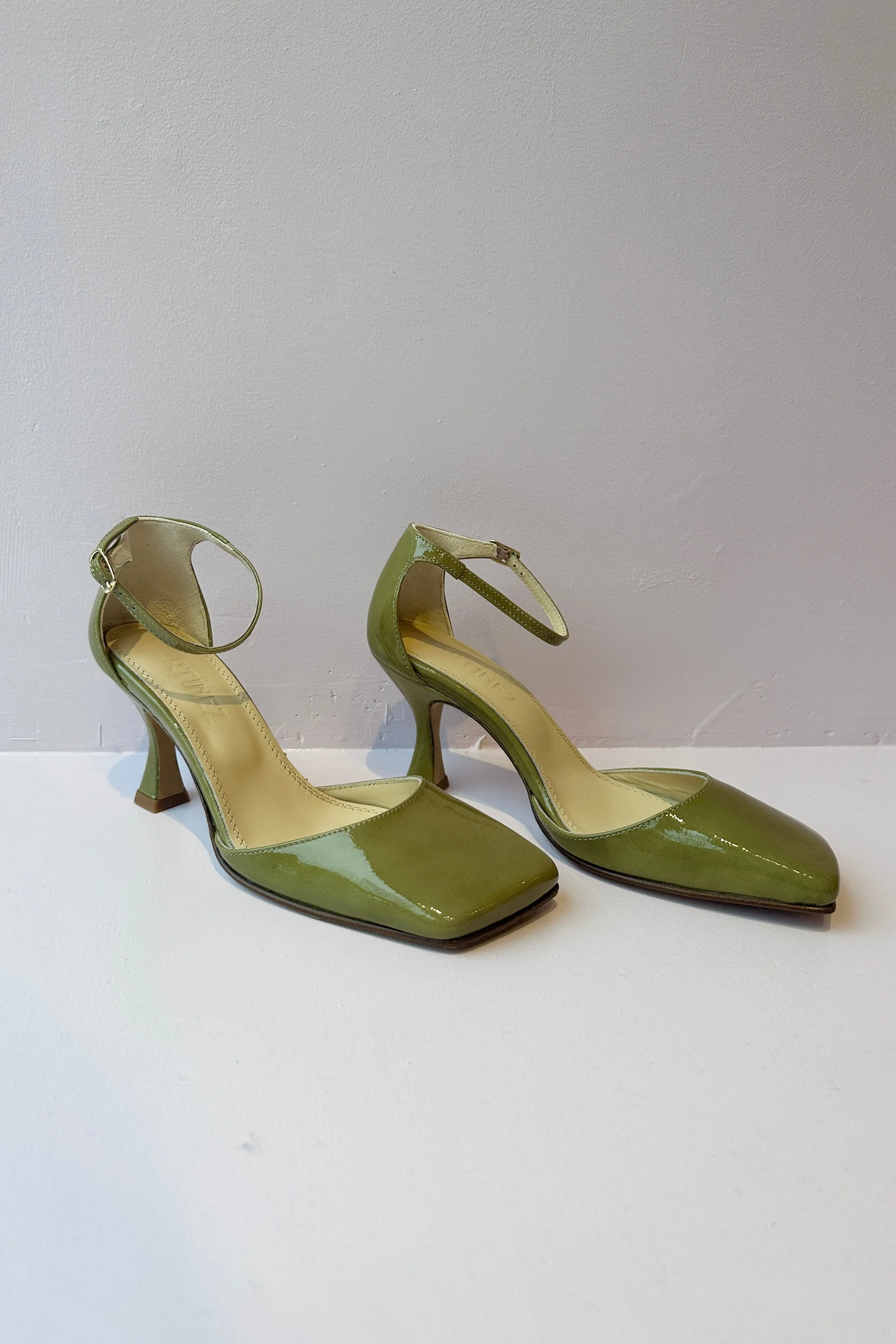 Souliers Martinez - Laura Heel: Olive